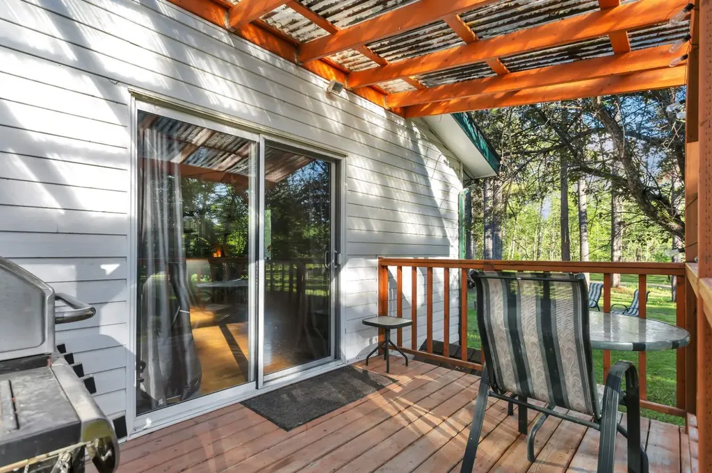 394051 Range Road 6-5 Rural Clearwater County AB T4T 1V5