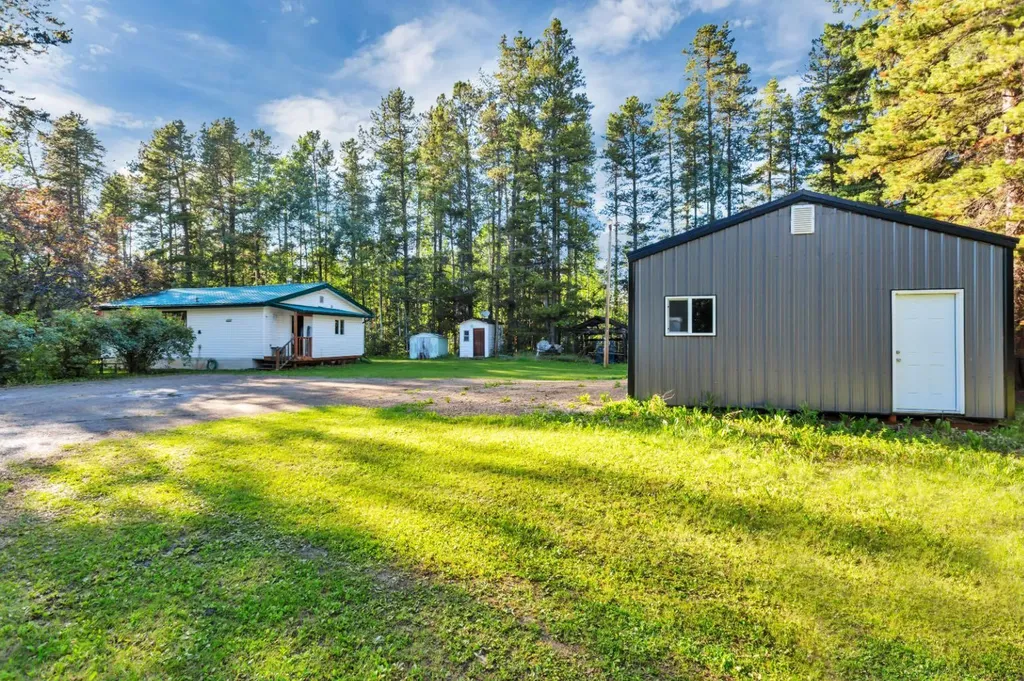 394051 Range Road 6-5 Rural Clearwater County AB T4T 1V5