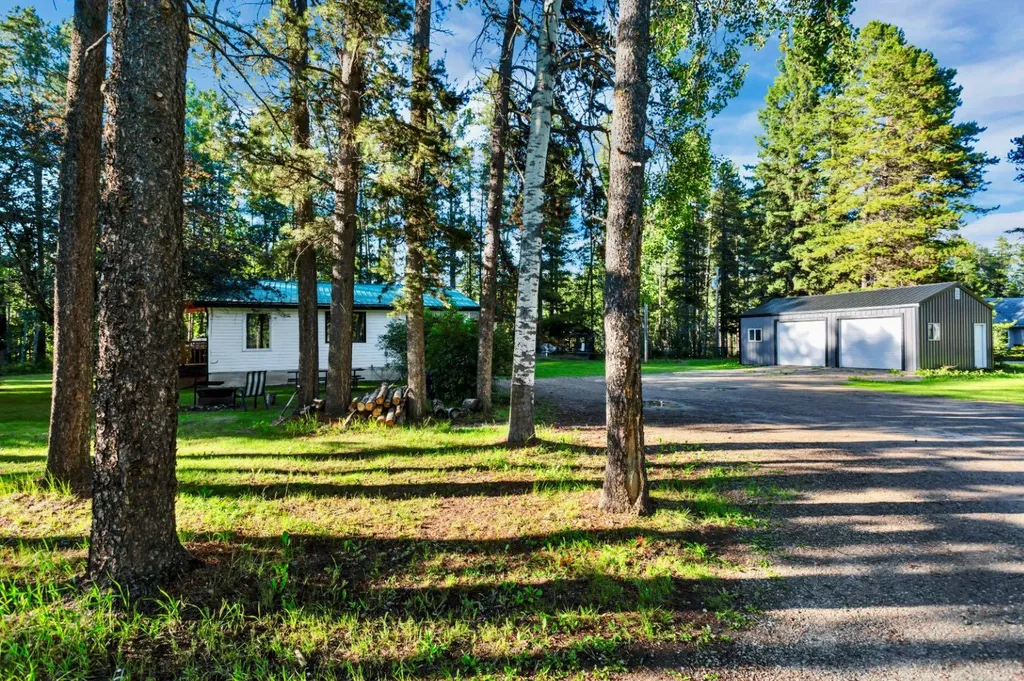 394051 Range Road 6-5 Rural Clearwater County AB T4T 1V5