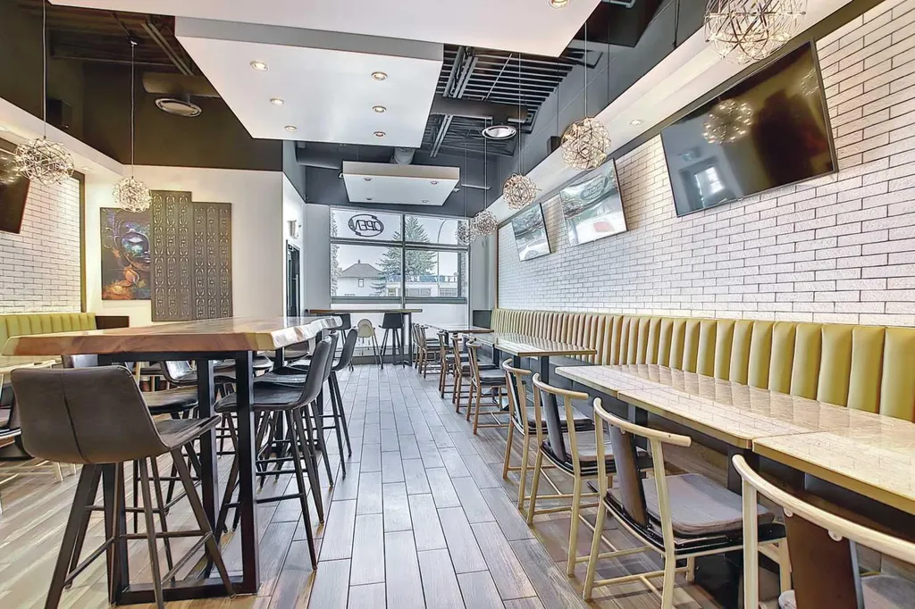 120 Edmonton Trail Calgary AB T2E6W2