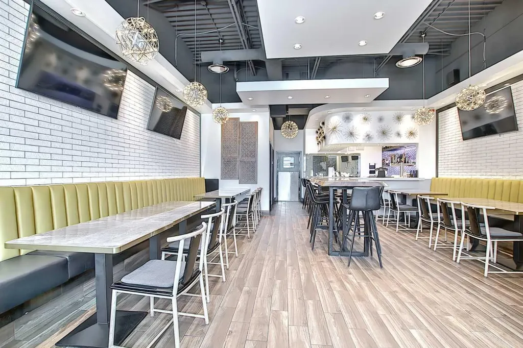 120 Edmonton Trail Calgary AB T2E6W2