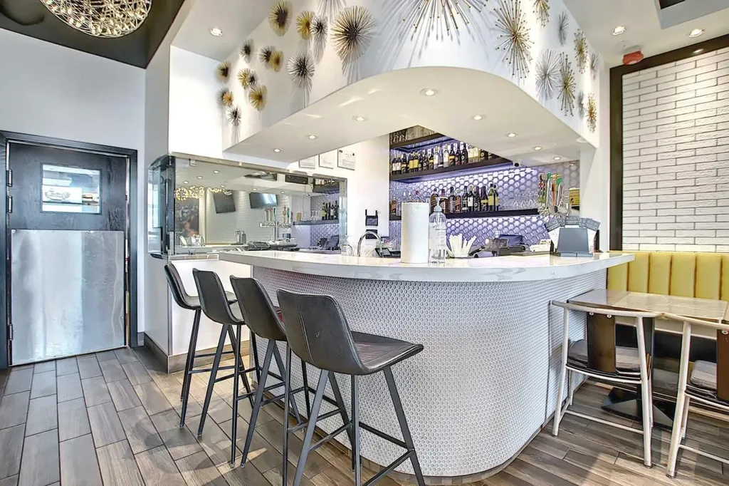 120 Edmonton Trail Calgary AB T2E6W2