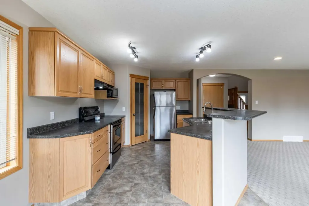 55 Vista Close SE Medicine Hat AB T1B 0A9