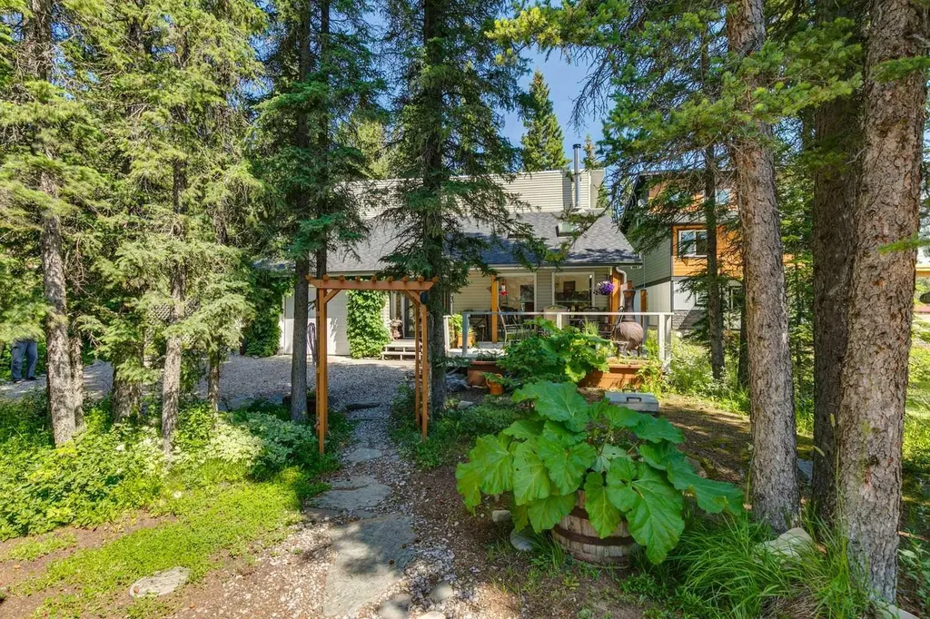 43 Bracken Road Bragg Creek AB T0L0K0