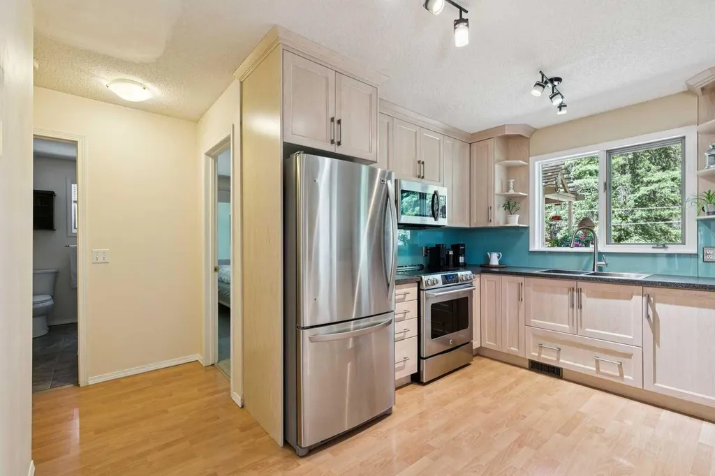 43 Bracken Road Bragg Creek AB T0L0K0
