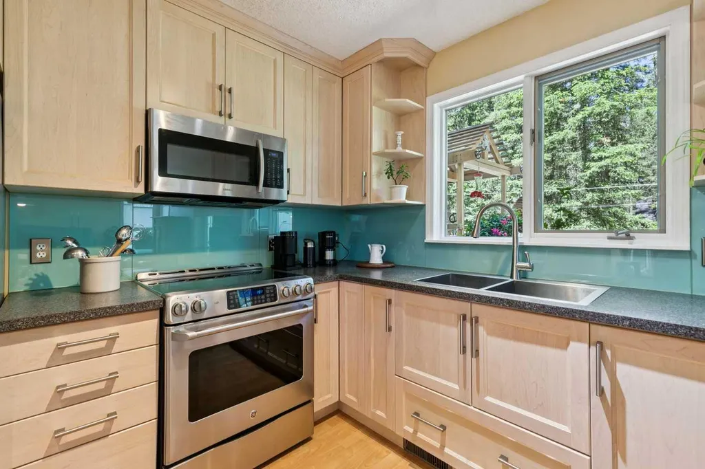 43 Bracken Road Bragg Creek AB T0L0K0