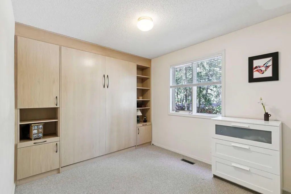 43 Bracken Road Bragg Creek AB T0L0K0