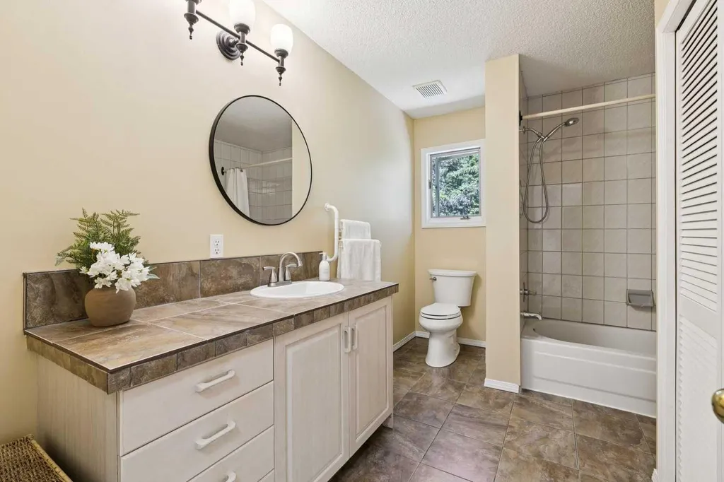 43 Bracken Road Bragg Creek AB T0L0K0