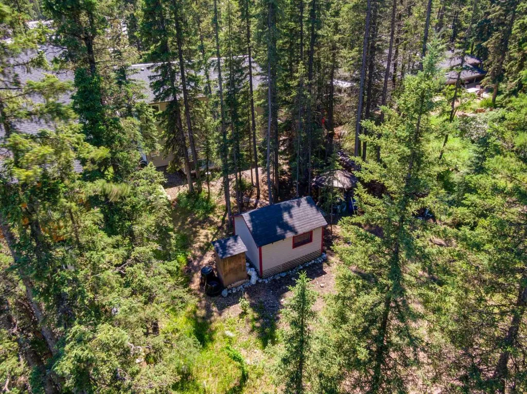 43 Bracken Road Bragg Creek AB T0L0K0