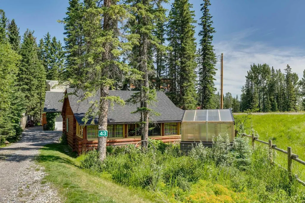 43 Bracken Road Bragg Creek AB T0L0K0