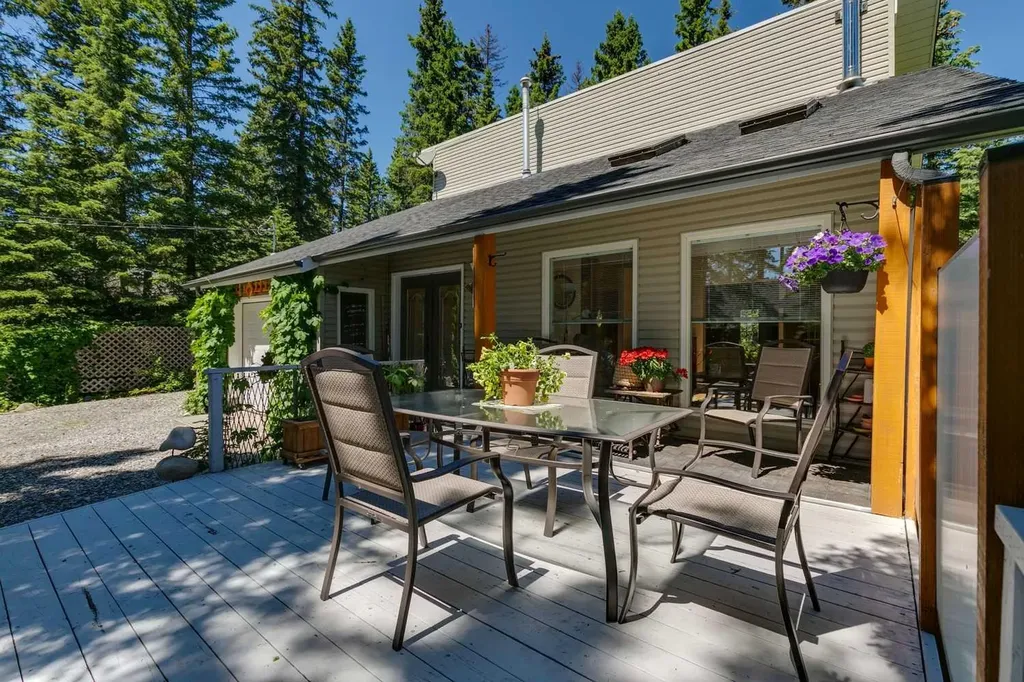 43 Bracken Road Bragg Creek AB T0L0K0