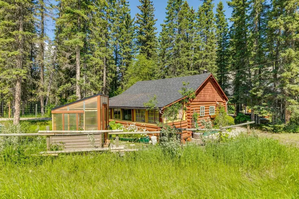 43 Bracken Road Bragg Creek AB T0L0K0