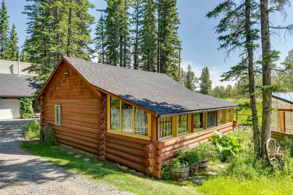 43 Bracken Road Bragg Creek AB T0L0K0