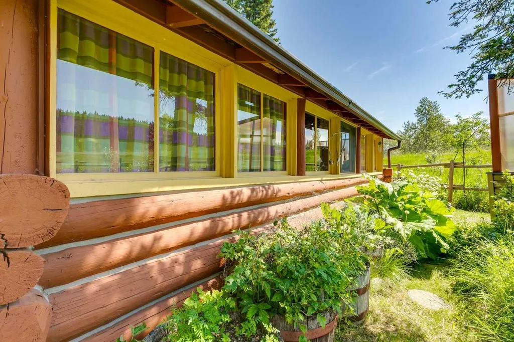 43 Bracken Road Bragg Creek AB T0L0K0