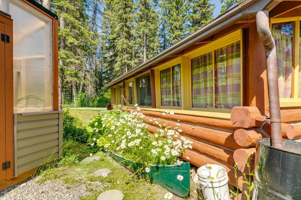 43 Bracken Road Bragg Creek AB T0L0K0
