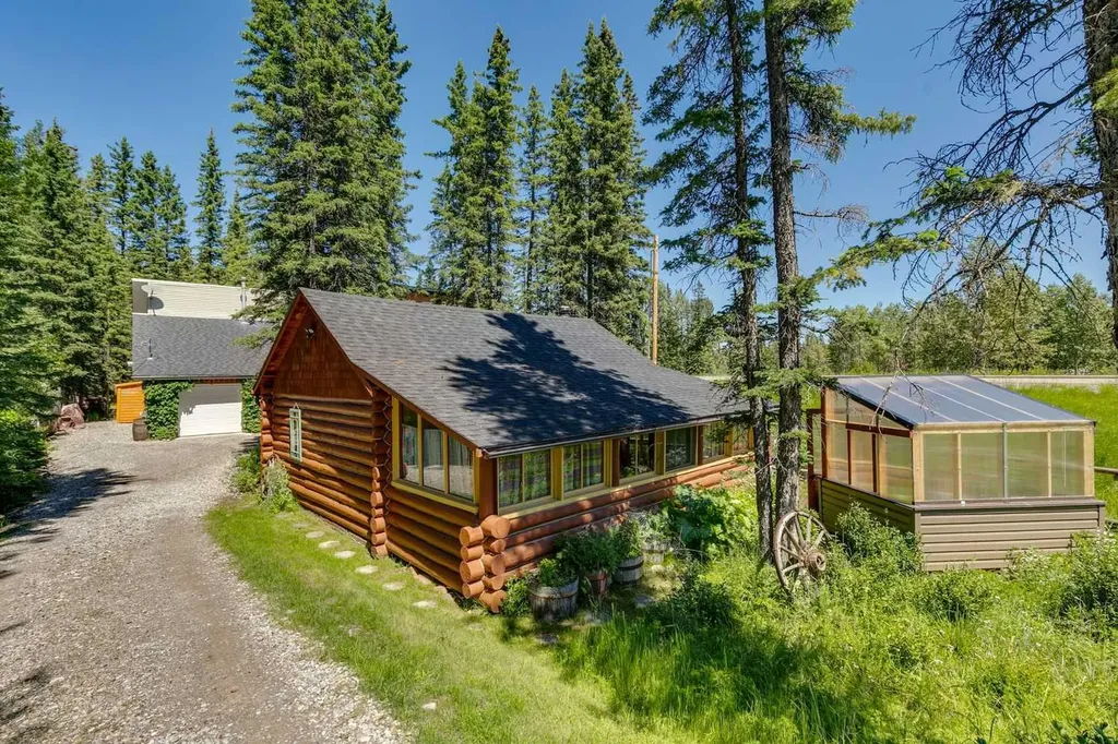 43 Bracken Road Bragg Creek AB T0L0K0