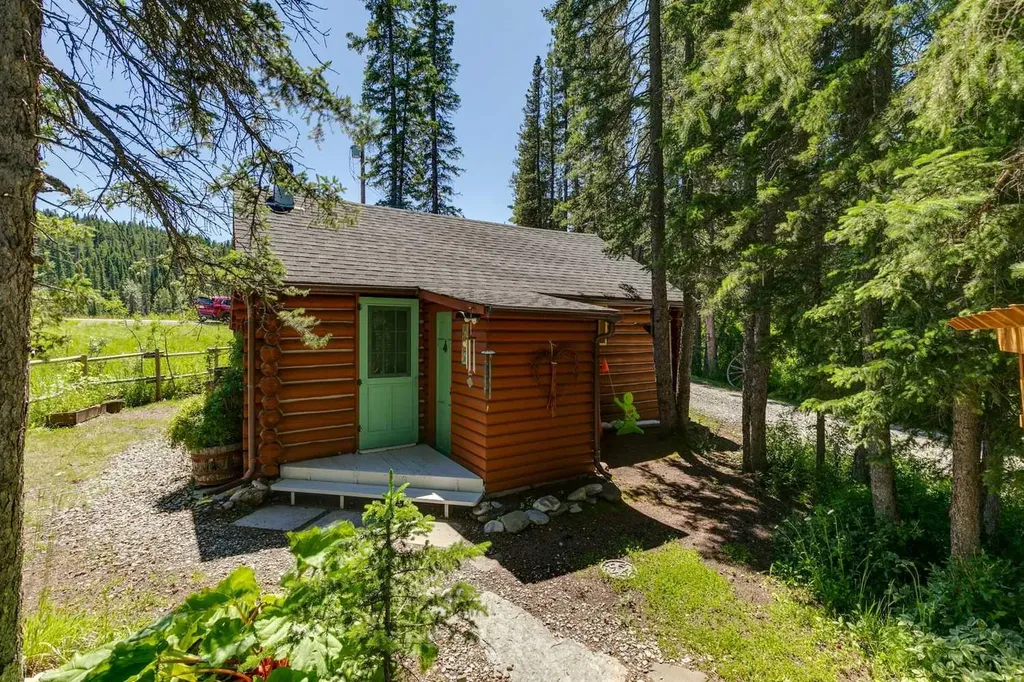 43 Bracken Road Bragg Creek AB T0L0K0