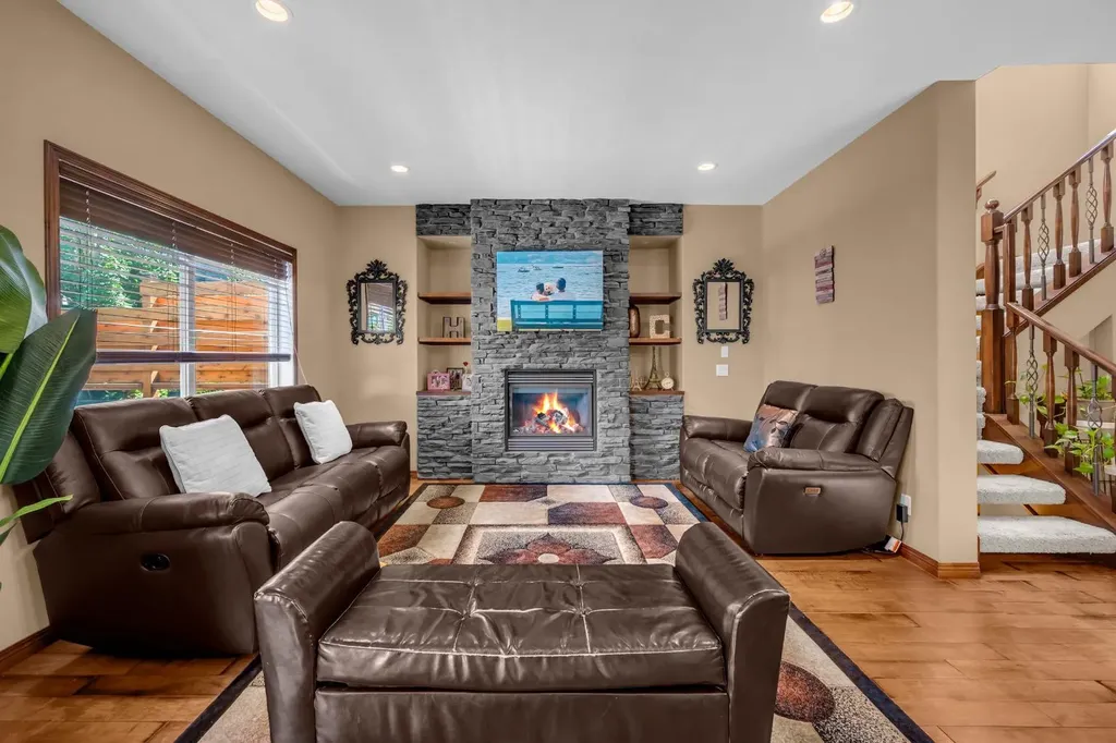 1011 Kings Heights Road SE Airdrie AB T4A0M5