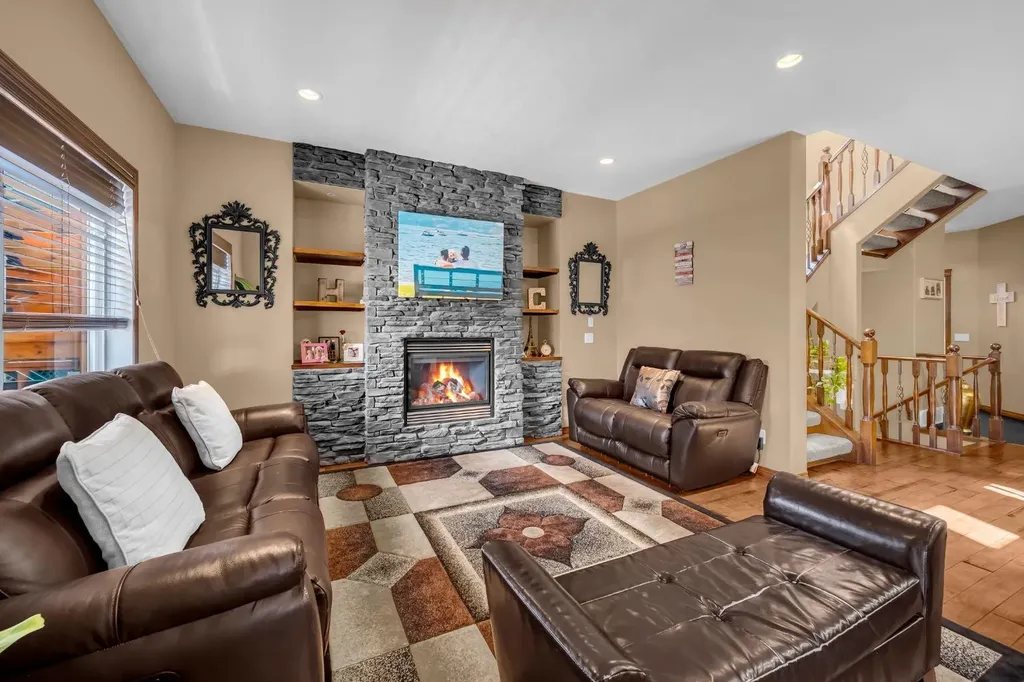1011 Kings Heights Road SE Airdrie AB T4A0M5