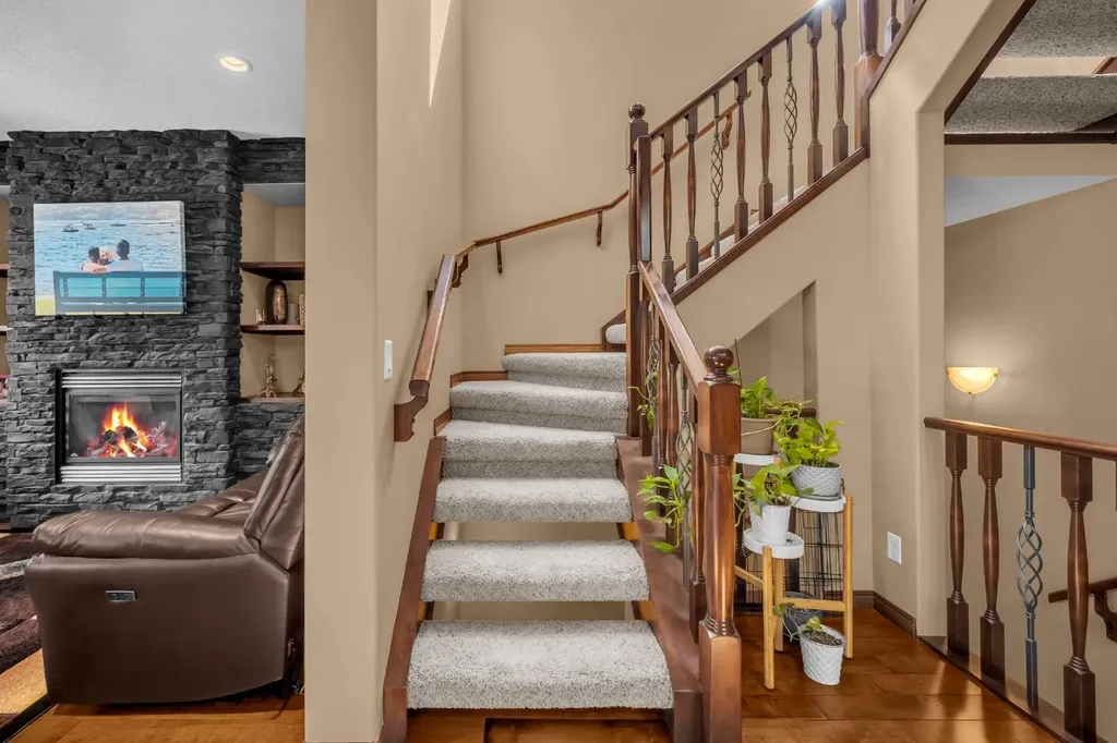 1011 Kings Heights Road SE Airdrie AB T4A0M5