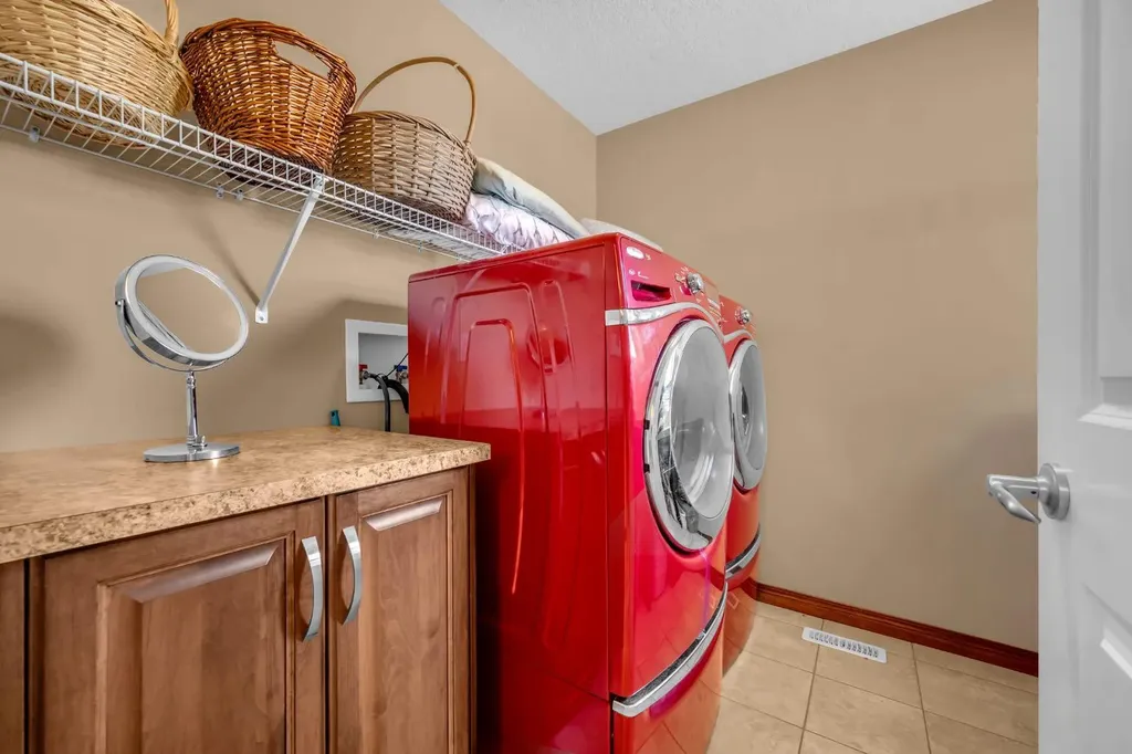 1011 Kings Heights Road SE Airdrie AB T4A0M5