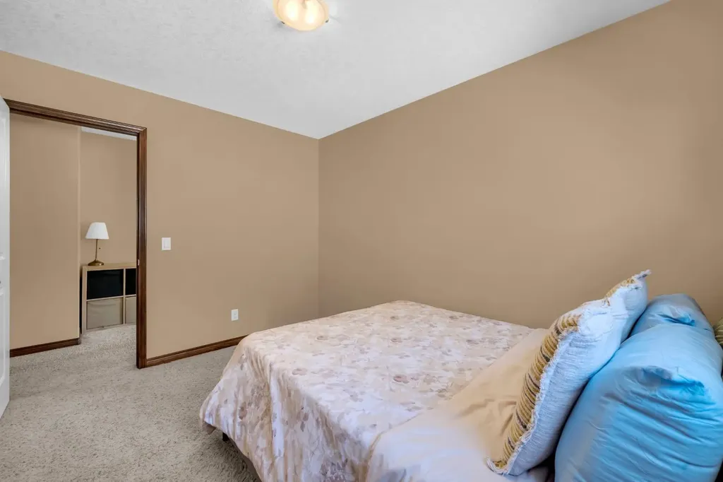 1011 Kings Heights Road SE Airdrie AB T4A0M5