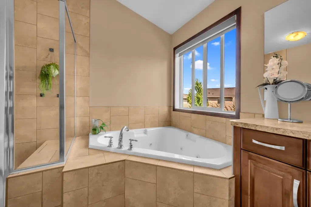 1011 Kings Heights Road SE Airdrie AB T4A0M5