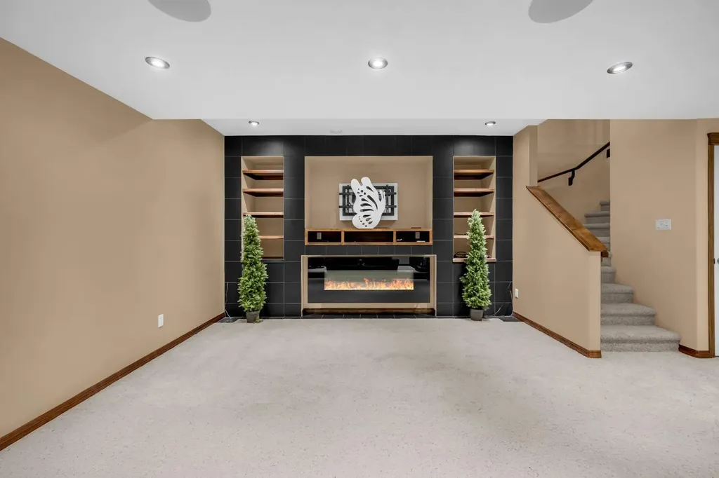1011 Kings Heights Road SE Airdrie AB T4A0M5