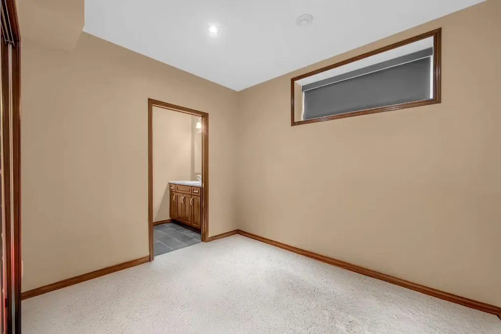 1011 Kings Heights Road SE Airdrie AB T4A0M5