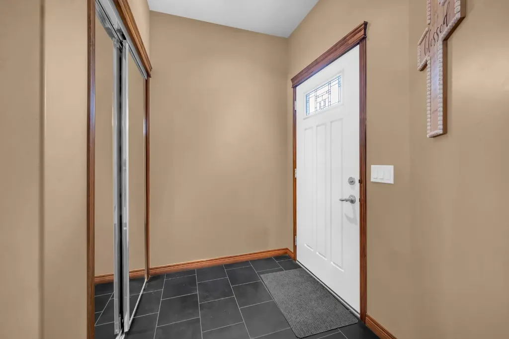 1011 Kings Heights Road SE Airdrie AB T4A0M5
