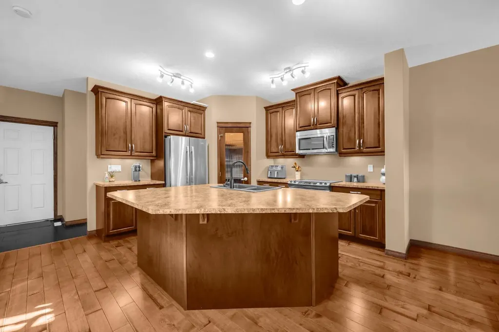 1011 Kings Heights Road SE Airdrie AB T4A0M5