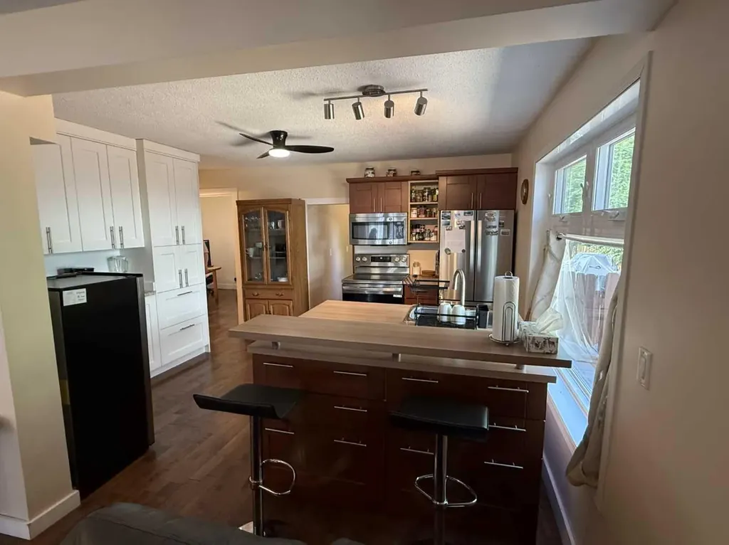 304 5 Avenue E Hanna AB T0J 1P0