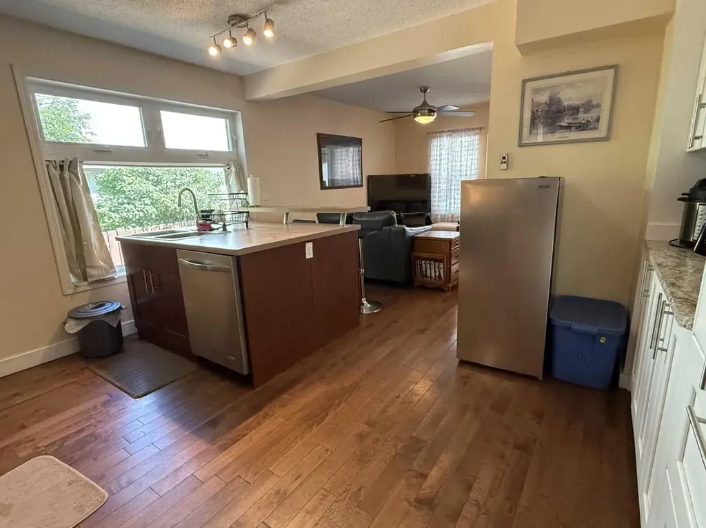304 5 Avenue E Hanna AB T0J 1P0