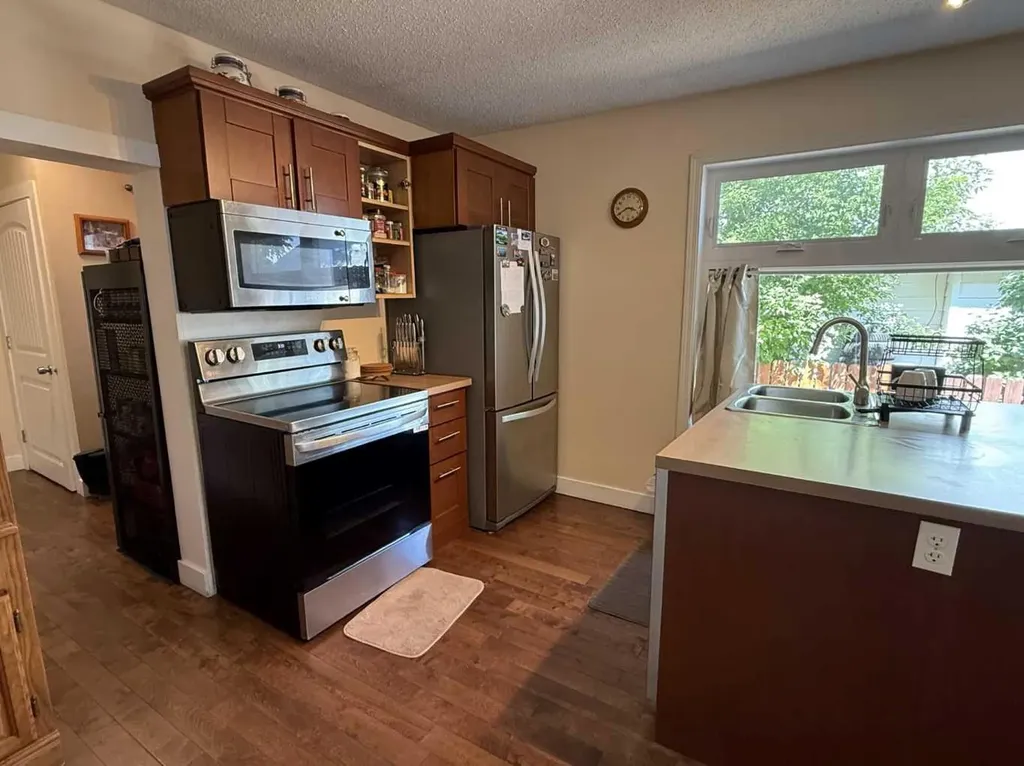 304 5 Avenue E Hanna AB T0J 1P0