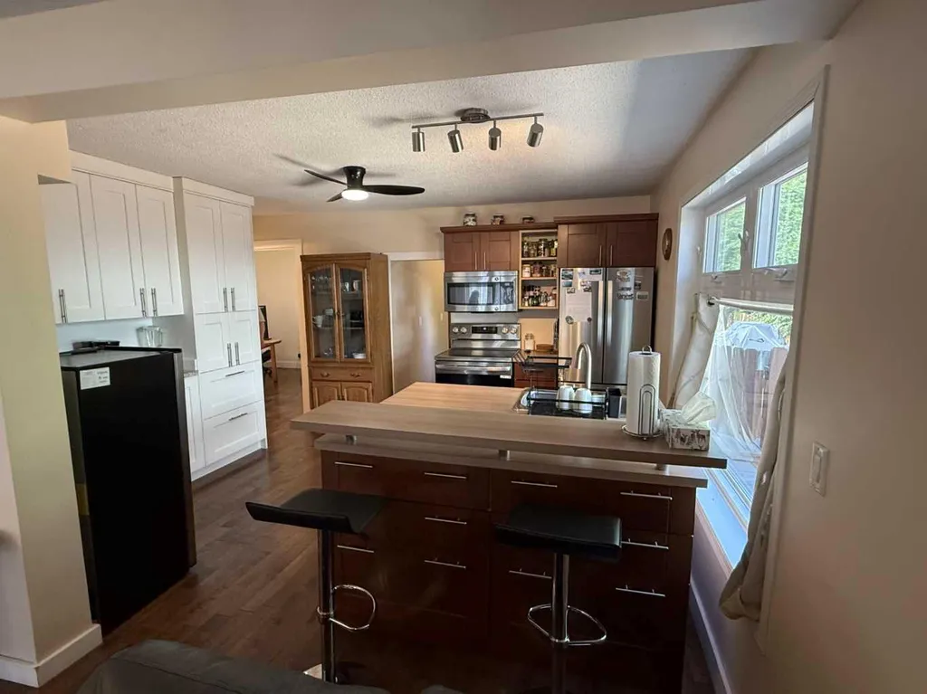 304 5 Avenue E Hanna AB T0J 1P0