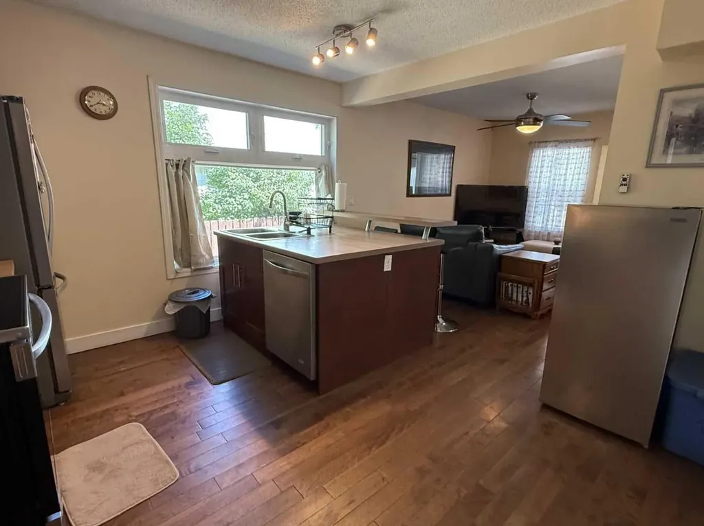 304 5 Avenue E Hanna AB T0J 1P0