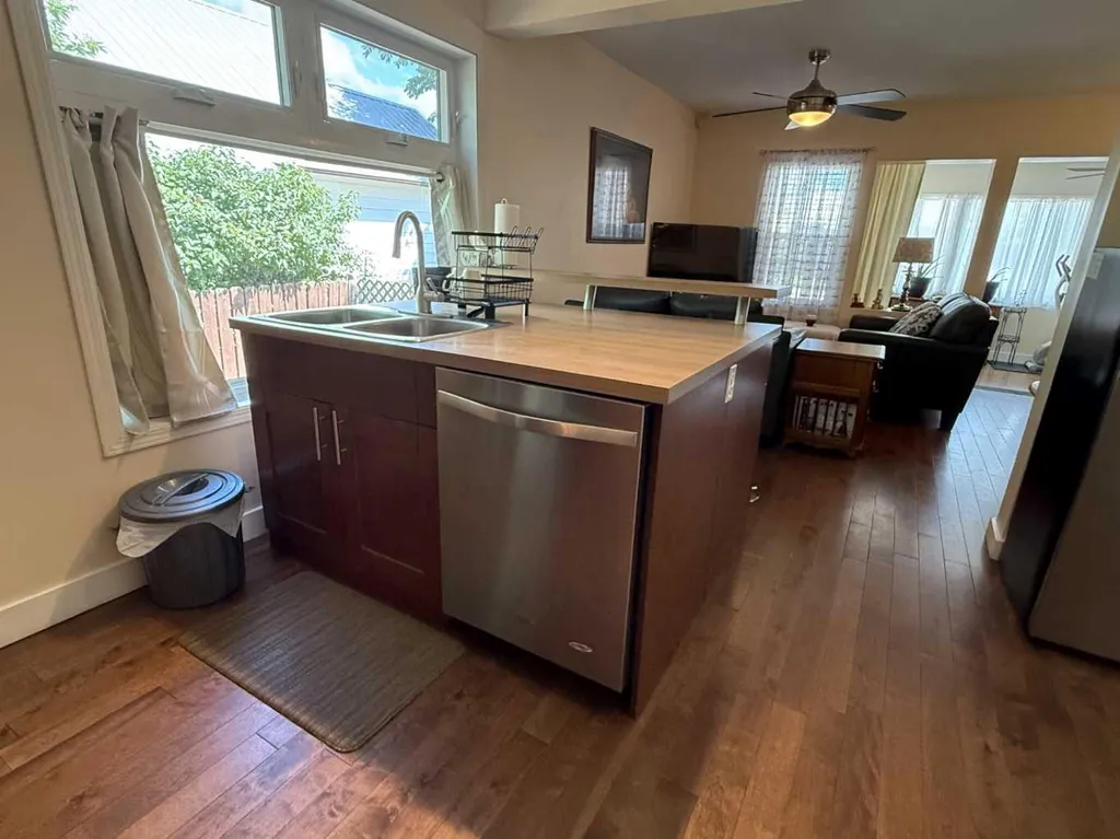 304 5 Avenue E Hanna AB T0J 1P0