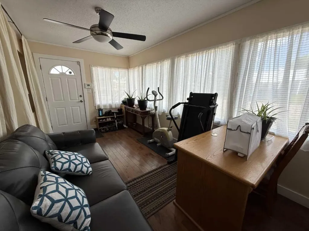 304 5 Avenue E Hanna AB T0J 1P0