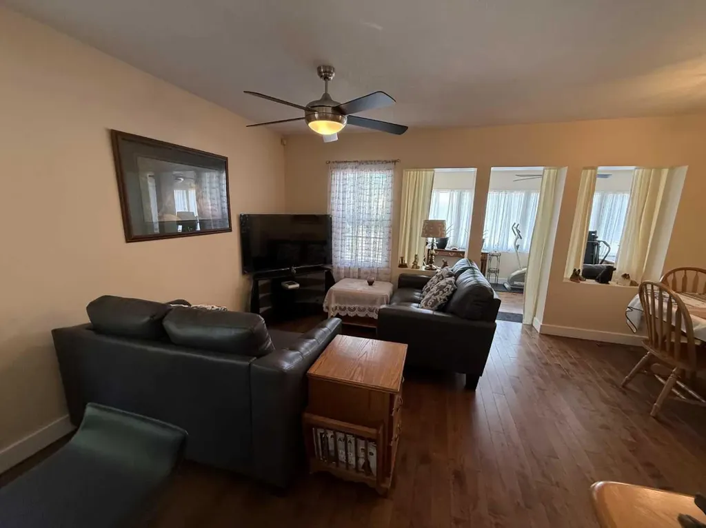 304 5 Avenue E Hanna AB T0J 1P0