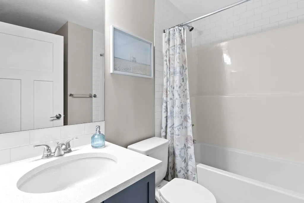 271 Livingston Common NE Calgary AB T3P 1K1