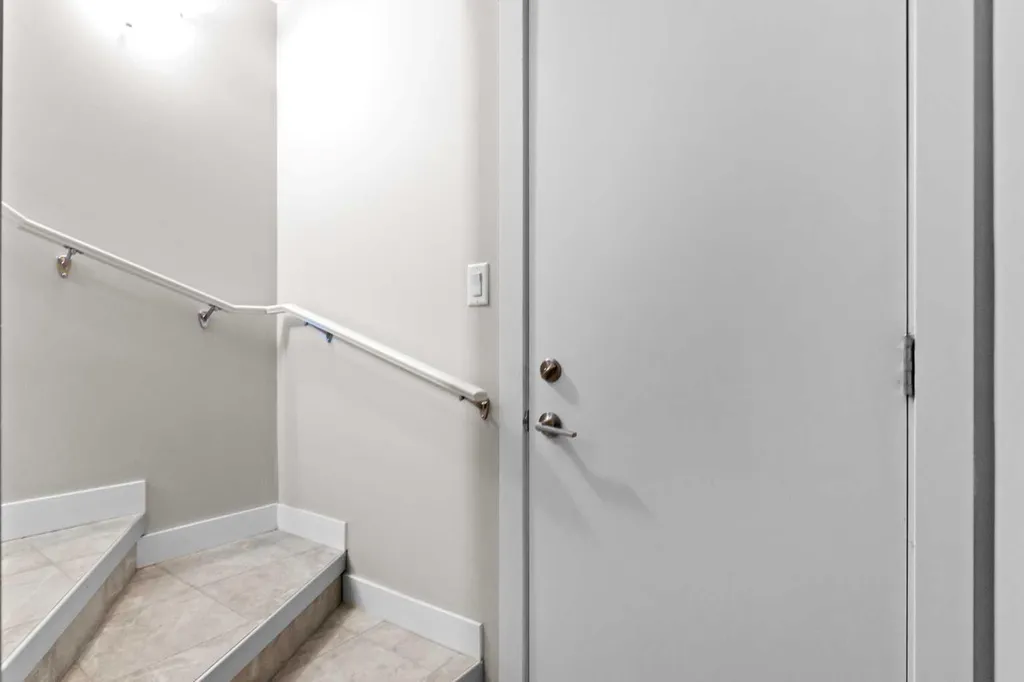 271 Livingston Common NE Calgary AB T3P 1K1