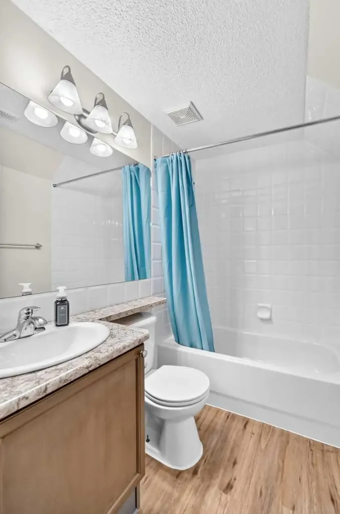 7919 Cougar Ridge Avenue SW Calgary AB T3H 5L4