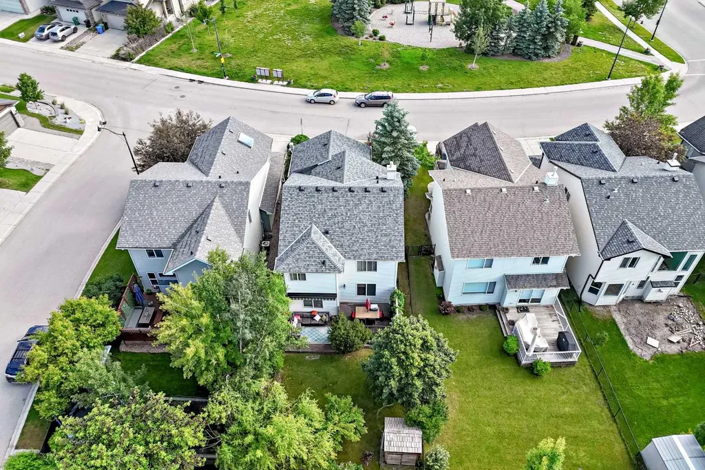 7919 Cougar Ridge Avenue SW Calgary AB T3H 5L4