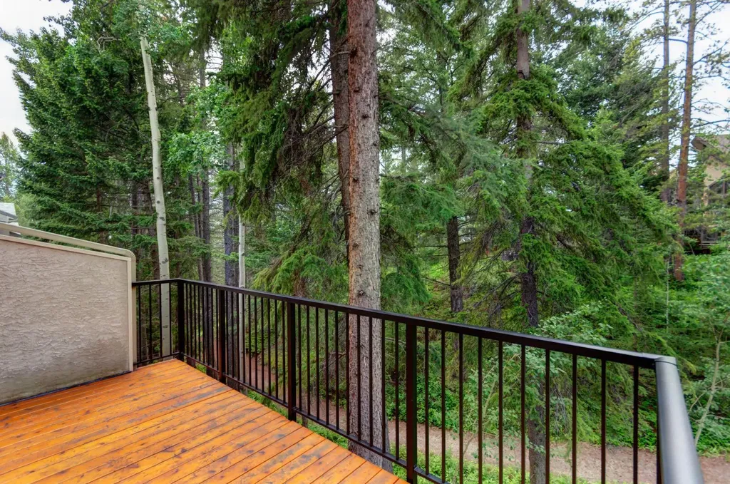 901 Benchlands Trail Canmore AB T1W 2Z8