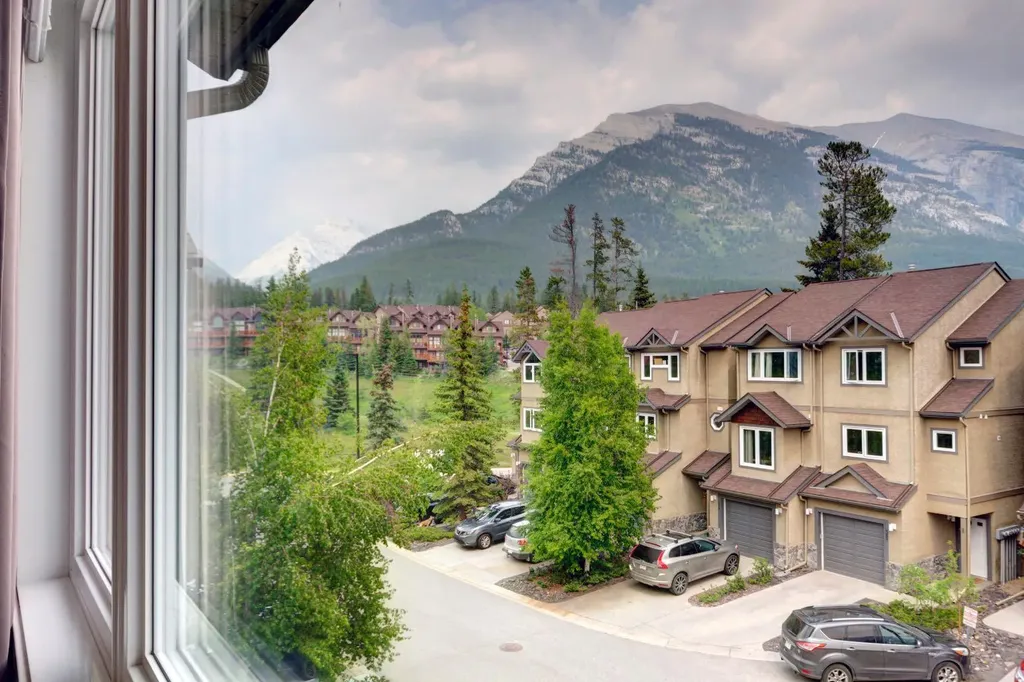901 Benchlands Trail Canmore AB T1W 2Z8