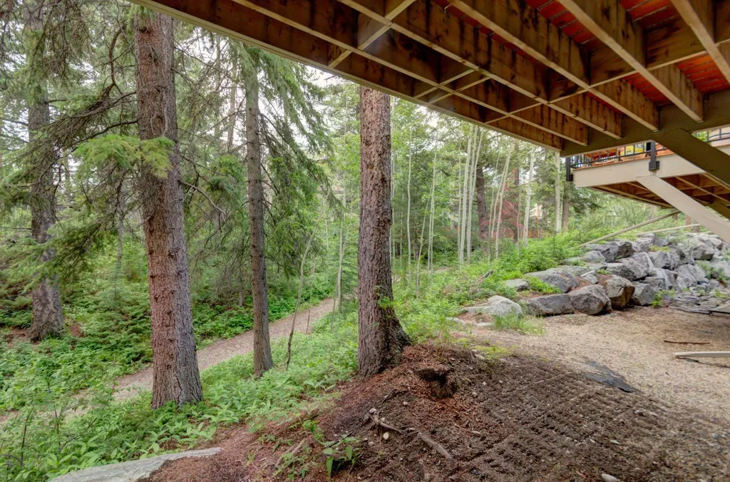 901 Benchlands Trail Canmore AB T1W 2Z8