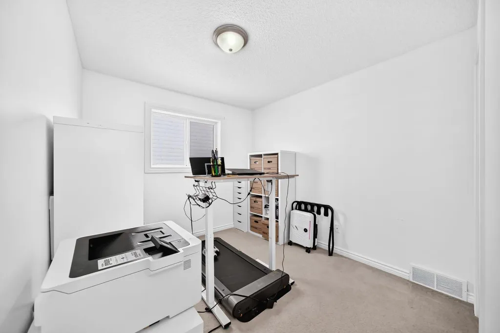 91 Panamount Gardens NW Calgary AB T3K 5V5