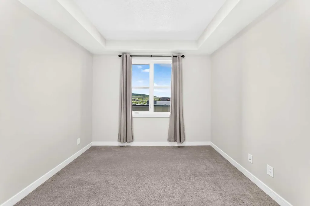 80 Greenbriar Place NW Calgary AB T3B 6J4
