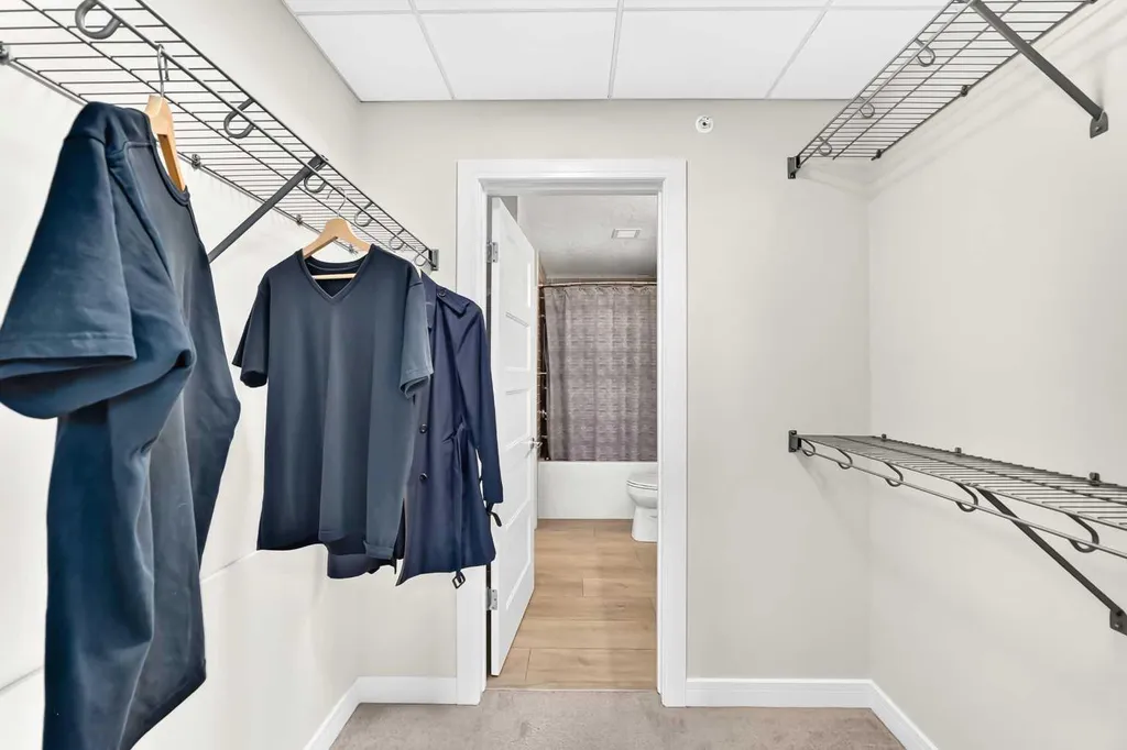 80 Greenbriar Place NW Calgary AB T3B 6J4