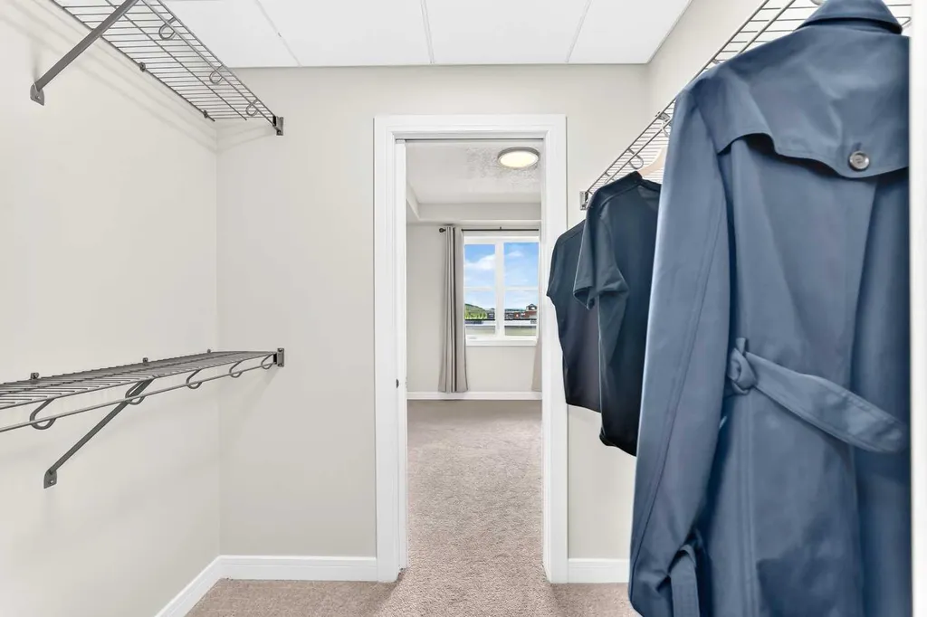 80 Greenbriar Place NW Calgary AB T3B 6J4